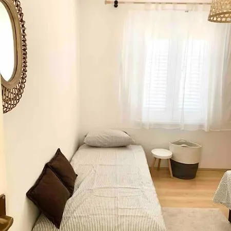 Apartment L&d *